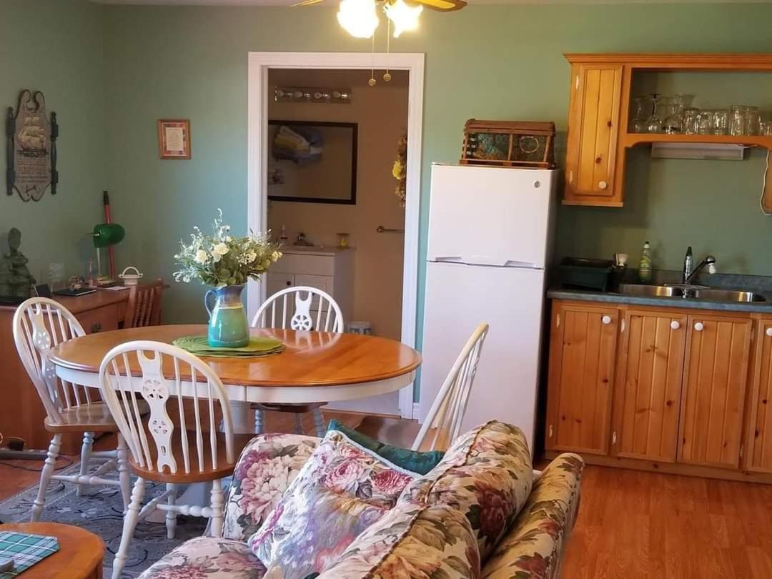 St Ann'S Motel & Cottage Baddeck Inlet Esterno foto